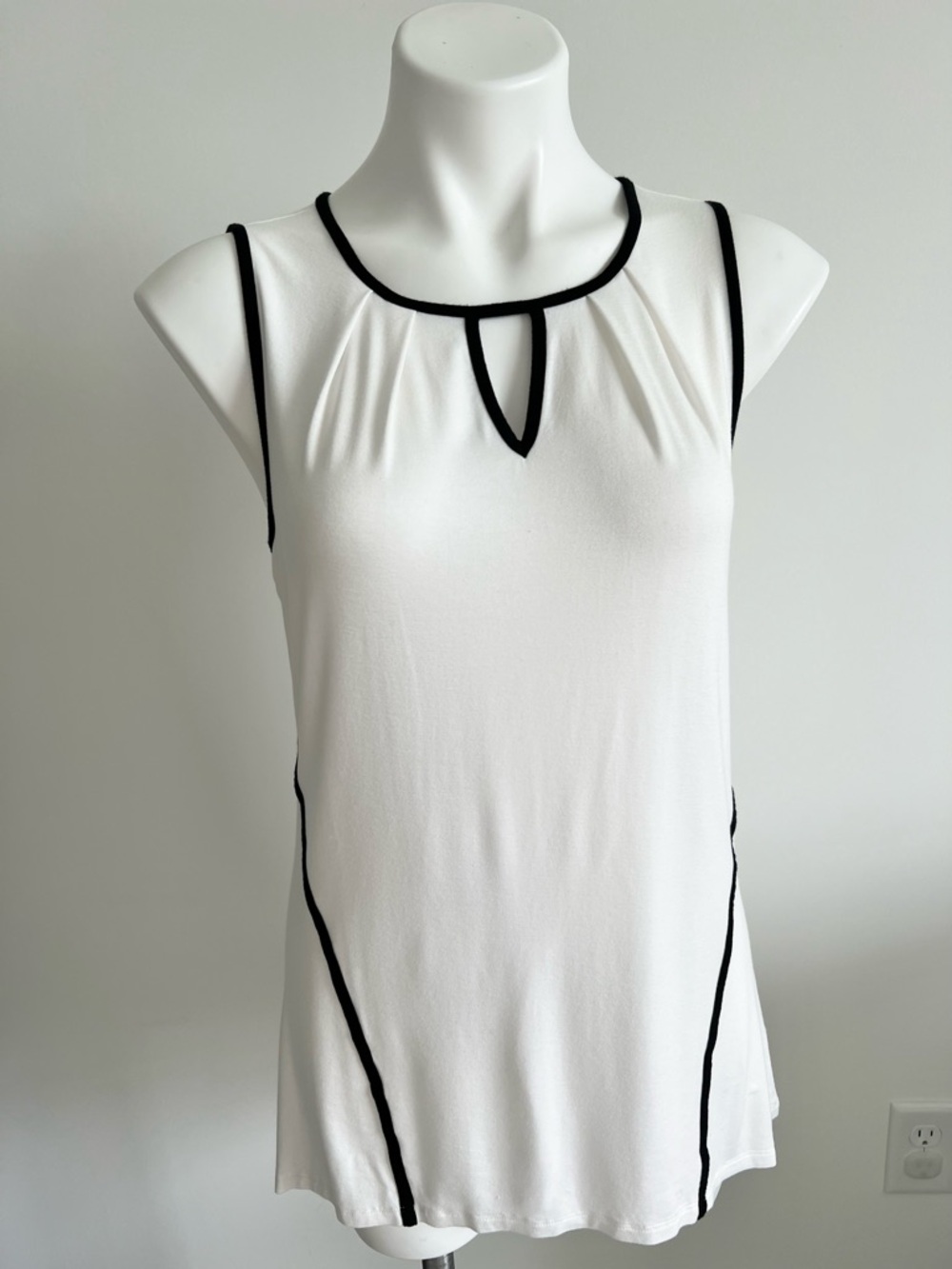 Cable & Gauge White Flowy Tunic Tank Top M